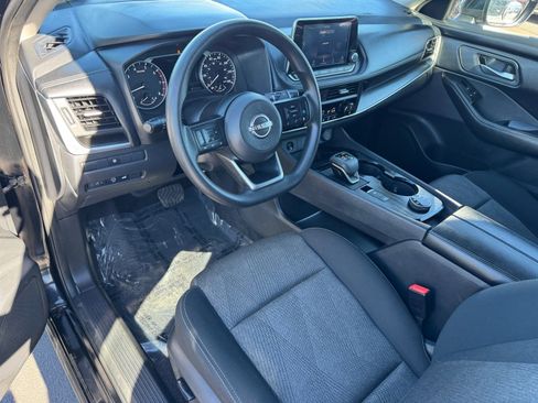 Used 2024 Nissan Rogue SV image 17