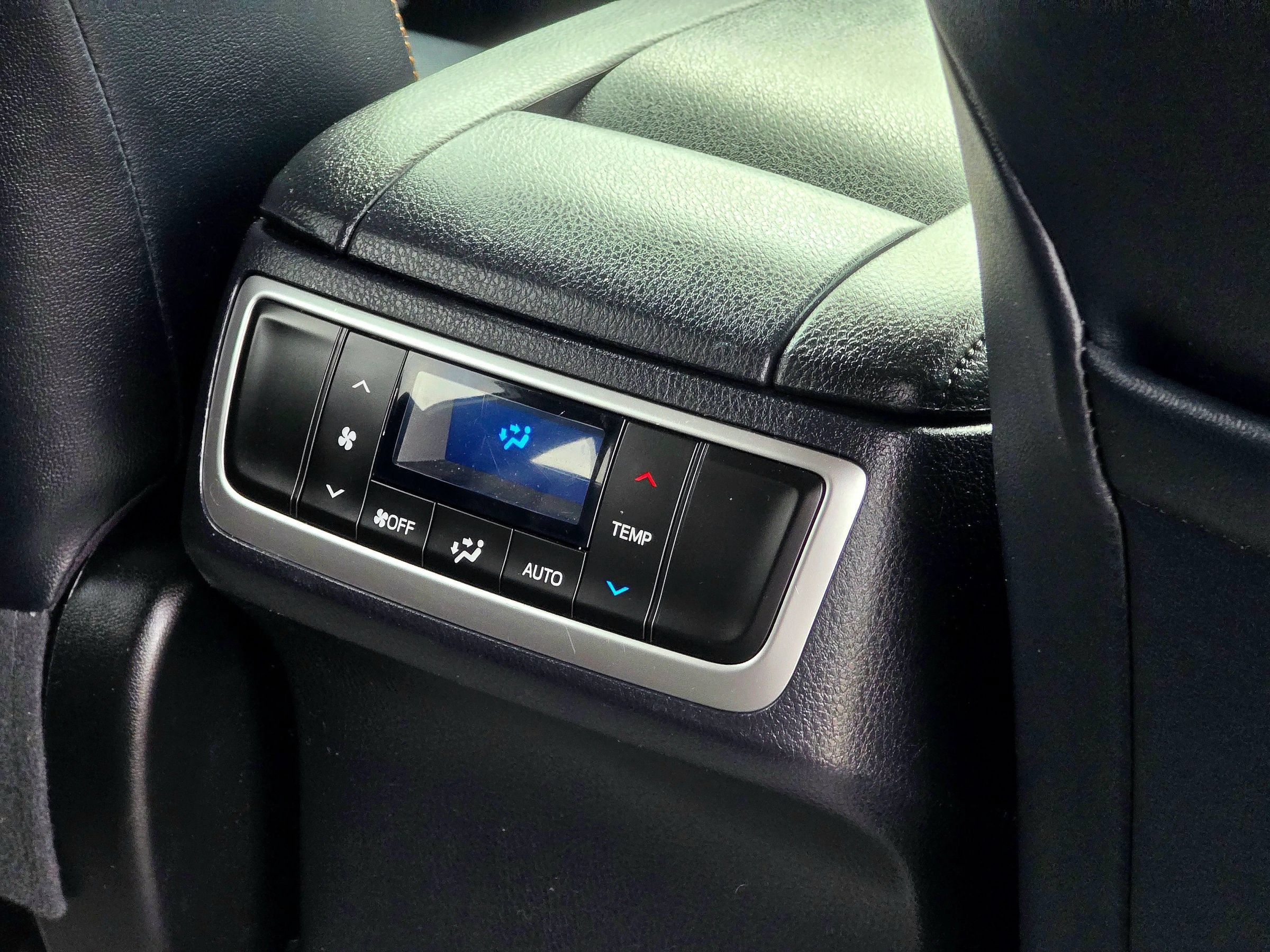 Used 2019 Toyota Highlander Limited AWD/4WD image 73