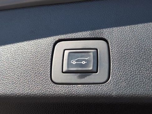 Used 2020 Buick Encore GX Essence image 30