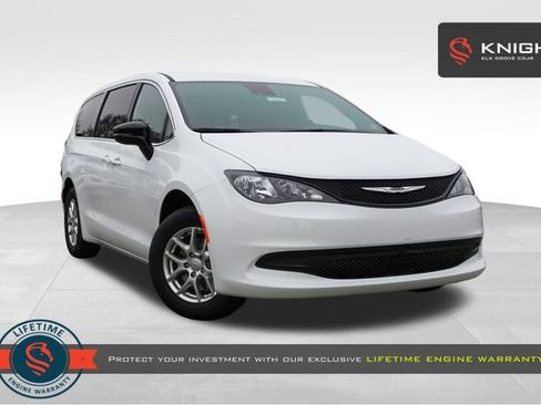 New 2026 Chrysler Voyager LX image 1