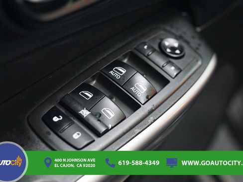 Used 2021 Jeep Cherokee Limited w/ Elite Package FWD image 19