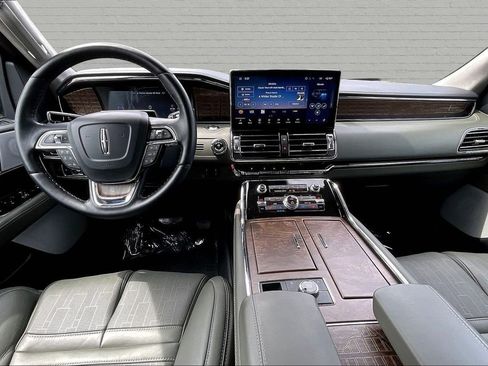 Used 2022 Lincoln Navigator Black Label AWD/4WD image 7