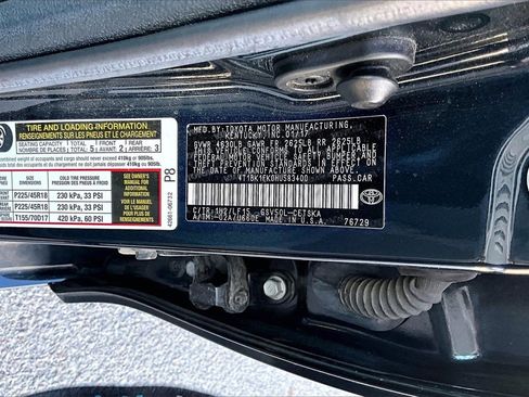 Used 2017 Toyota Camry XSE image 28