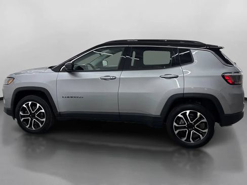 Used 2022 Jeep Compass Limited w/ Sun and Sound Group AWD/4WD image 5