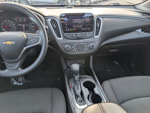 Used 2024 Chevrolet Malibu LT FWD image 18