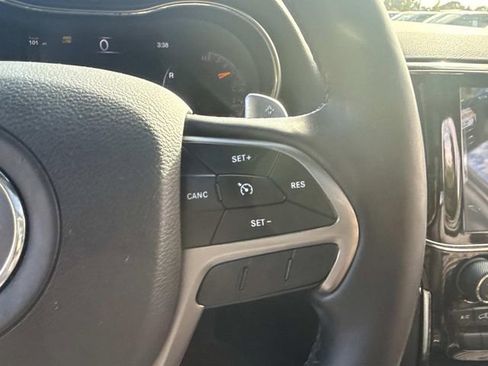 Used 2021 Jeep Grand Cherokee Limited X image 36