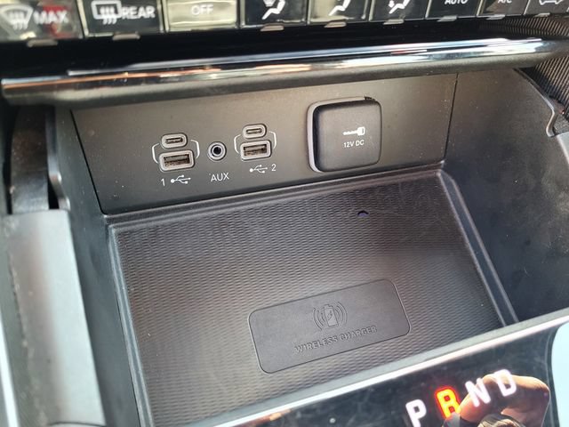 Used 2024 Jeep Grand Cherokee Altitude AWD/4WD image 21