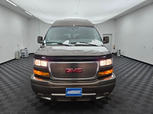 Used 2023 GMC Savana 2500 image 13