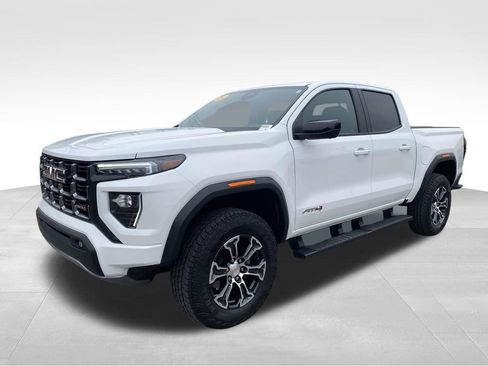 Used 2023 GMC Canyon AT4 w/ AT4 Premium Package image 5
