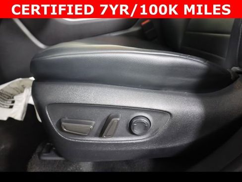 Used 2022 Toyota Highlander XLE image 19