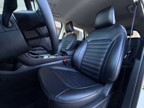 Used 2022 Ford Edge SEL w/ Convenience Package image 6