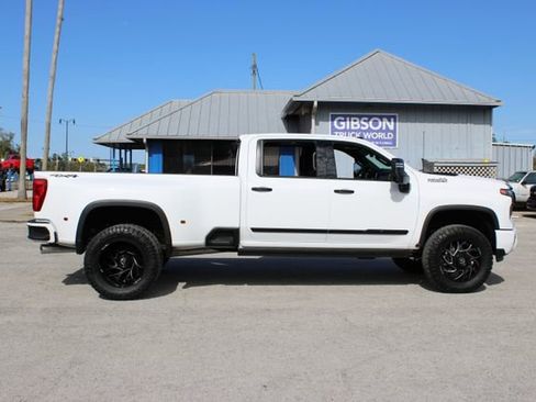 Used 2024 Chevrolet Silverado 3500 High Country w/ High Country Premium Package image 12