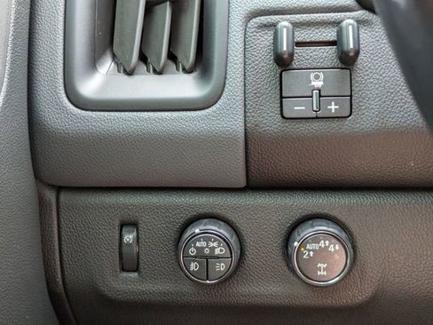 Used 2022 Chevrolet Colorado Z71 w/ LPO, Power Package AWD/4WD image 26