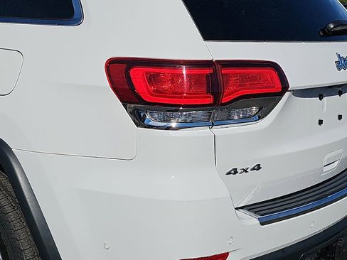 Used 2022 Jeep Grand Cherokee Limited w/ Trailer Tow Group IV image 36