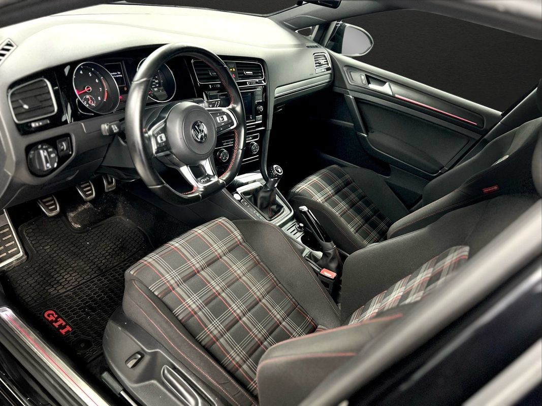 Used 2019 Volkswagen GTI Rabbit Edition FWD image 17