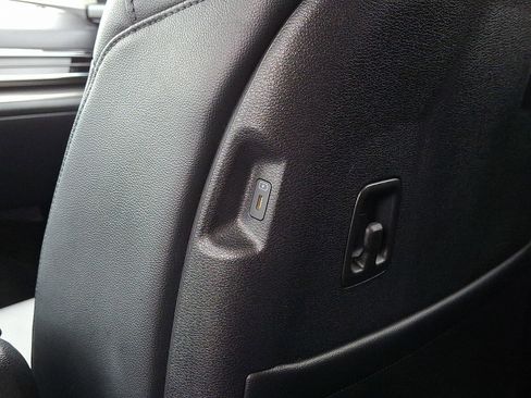 Used 2023 Kia Sportage EX image 11