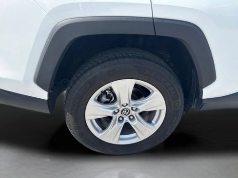 Used 2020 Toyota RAV4 XLE FWD image 36