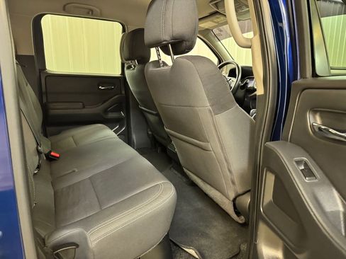Used 2022 Nissan Frontier SV image 21