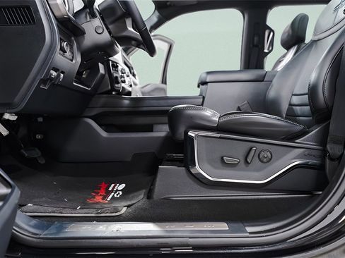 Used 2025 Ford F250 Platinum image 28