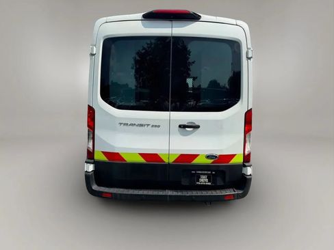 Used 2019 Ford Transit 250 130 Medium Roof RWD image 10