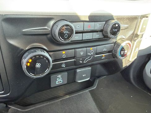 New 2025 Ford F350 XL w/ STX Appearance Package AWD/4WD image 17