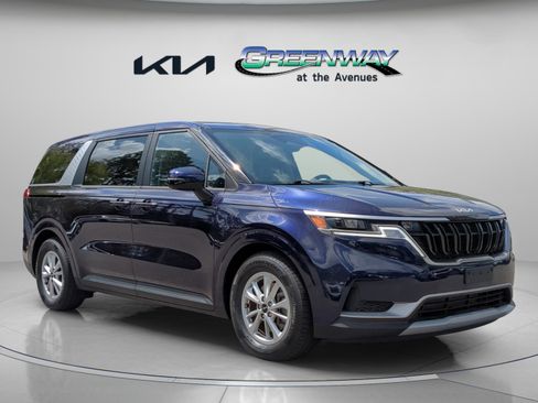 Certified 2024 Kia Carnival LX image 2