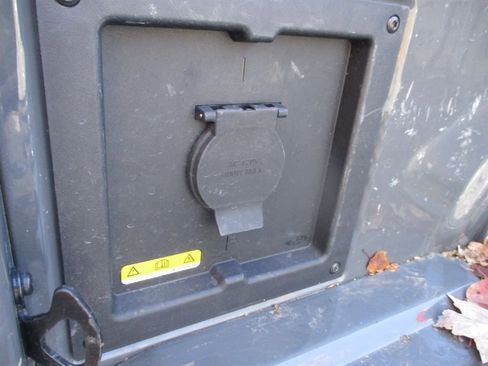 Used 2021 Ford F150 XLT w/ Equipment Group 302A High image 9