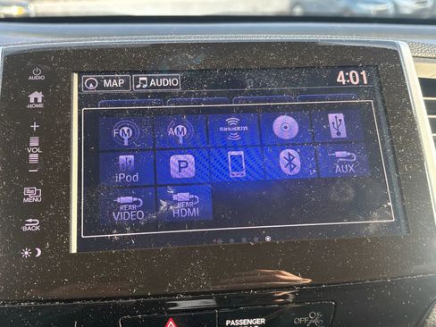 Used 2018 Honda Pilot Touring image 28