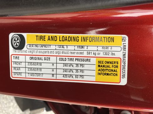 Used 2023 Buick Envision Essence FWD image 37