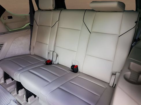 Certified 2023 Cadillac Escalade Premium Luxury w/ Performance Package AWD/4WD image 26