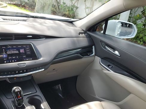 Used 2020 Cadillac XT4 Premium Luxury image 20