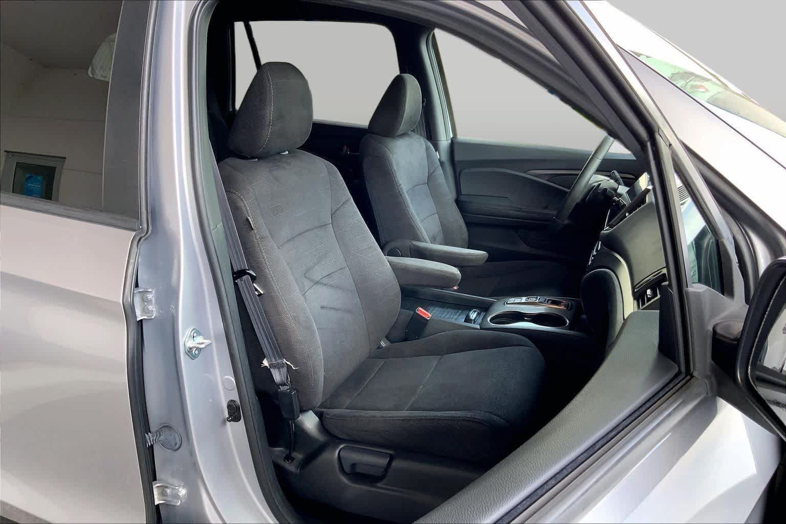 Used 2022 Honda Pilot Sport image 9