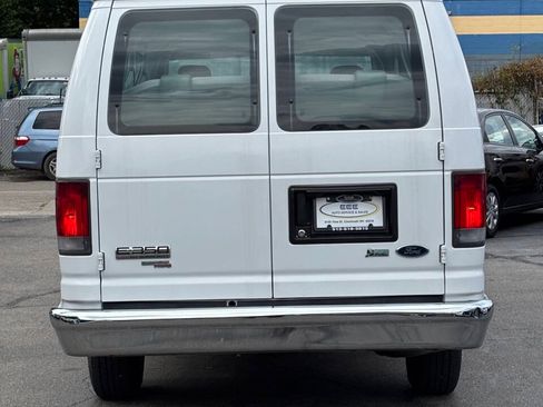 Used 2009 Ford E-350 and Econoline 350 XL RWD image 7