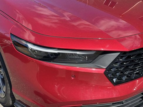 Used 2023 Honda Accord EX-L image 9