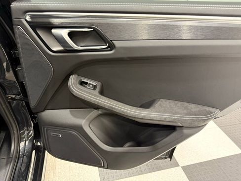 Used 2018 Porsche Macan GTS image 25