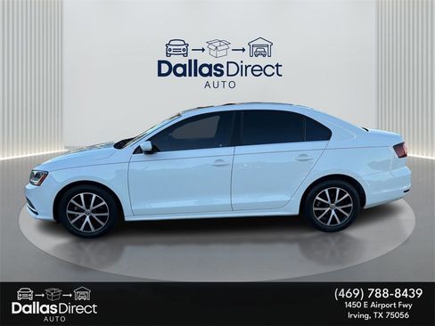 Used 2017 Volkswagen Jetta Wolfsburg Edition image 9