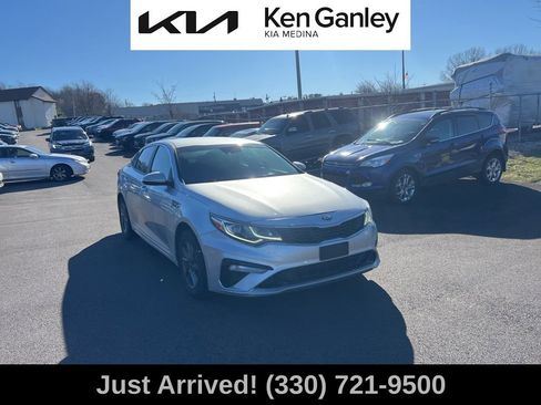 Used 2019 Kia Optima LX image 3