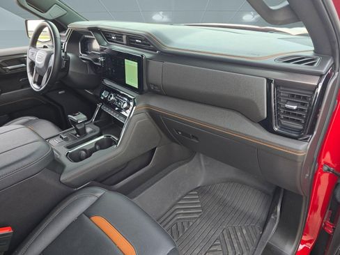 Used 2024 GMC Sierra 1500 AT4 w/ AT4 Premium Package image 31
