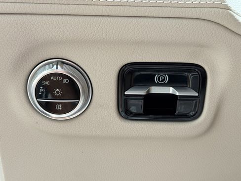 Used 2023 Mercedes-Benz EQS 580 4MATIC Sedan image 18