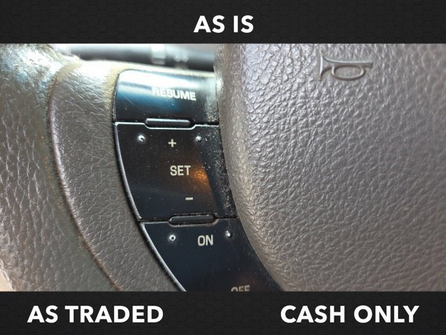 Used 2005 Lincoln Town Car Signature RWD image 26