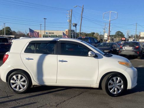 Used 2008 Scion xD image 12