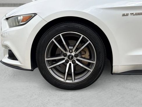 Used 2017 Ford Mustang Coupe image 23