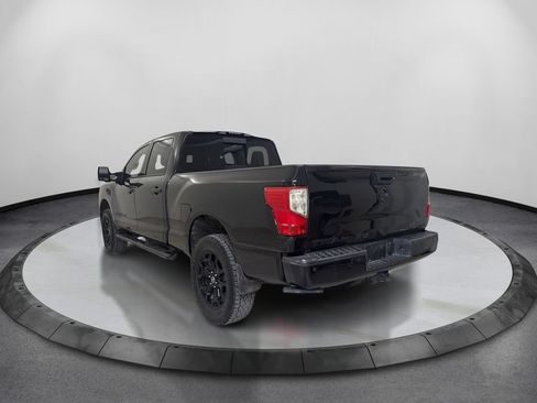 Used 2019 Nissan Titan SL w/ Midnight Edition AWD/4WD image 7