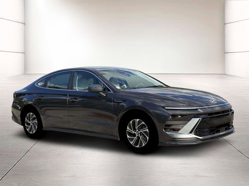 New 2026 Hyundai Sonata Blue FWD image 10