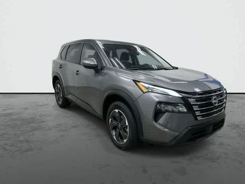 Used 2024 Nissan Rogue SV AWD/4WD image 6