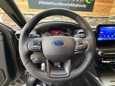 Used 2020 Ford Explorer XLT w/ Equipment Group 202A image 17