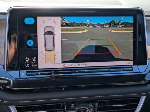 New 2026 Volkswagen Atlas SE FWD image 24
