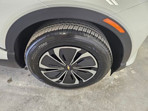 New 2025 Chevrolet Blazer EV LT AWD/4WD image 9