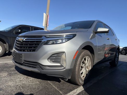 Used 2023 Chevrolet Equinox LT image 1