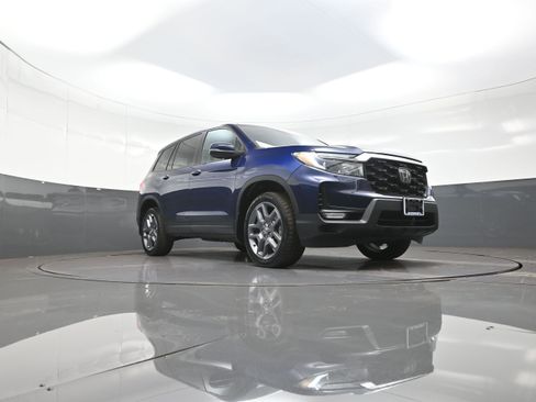 Used 2023 Honda Passport EX-L image 9